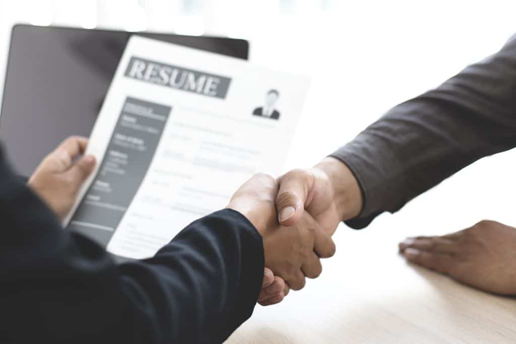 Agencias de reclutamiento para trabajar en Estados Unidos • Centavo City